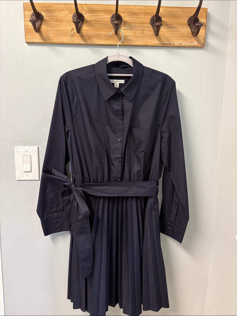 Long-Sleeve Pleated Shirt Dress with Waist Tie - Black